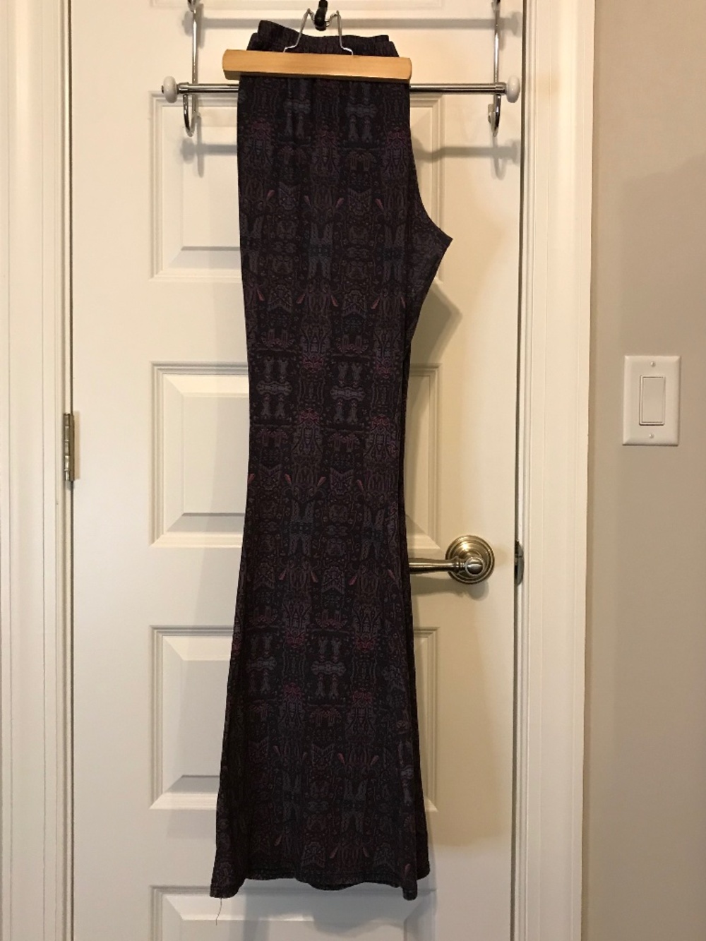 LA Hearts dark purple boho Aztec print stretchy flare pants (L)